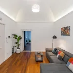 Casa Dei Visionari * Bari